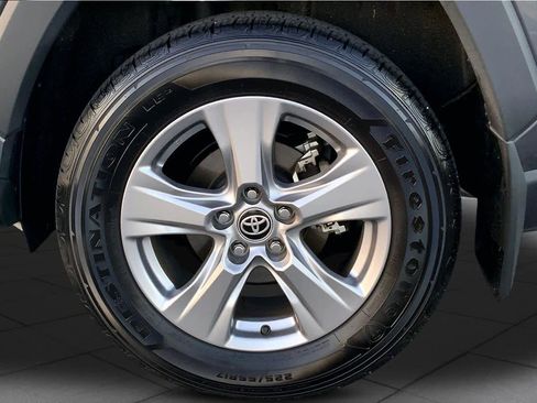 Used 2025 Toyota RAV4 XLE w/ Convenience Package image 11