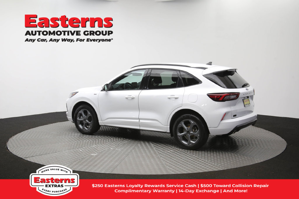 Used 2023 Ford Escape ST-Line Select AWD/4WD image 63