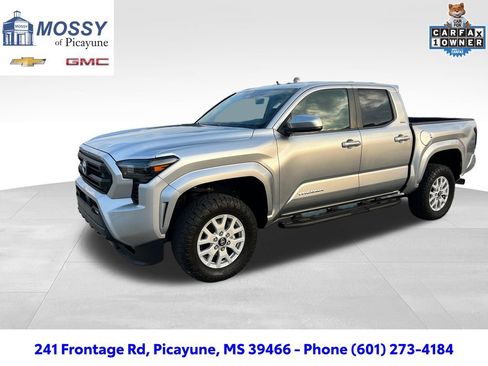 Used 2025 Toyota Tacoma SR5 image 1