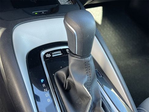 Used 2025 Toyota Corolla SE image 20