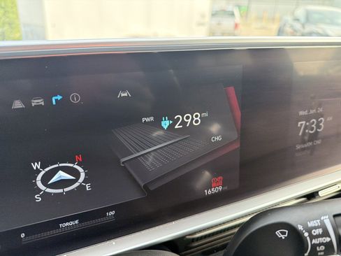 Used 2024 Hyundai Ioniq 6 Limited RWD image 3