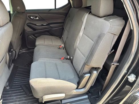 Used 2020 Chevrolet Traverse LS w/ LPO, Black Accent Package AWD/4WD image 23