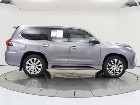 Used 2017 Lexus LX 570 4WD w/ Luxury Package image 6