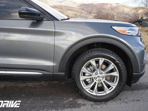 Used 2023 Ford Explorer Limited image 12