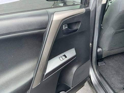 Used 2018 Toyota RAV4 LE w/ All Weather Liner Package AWD/4WD image 27