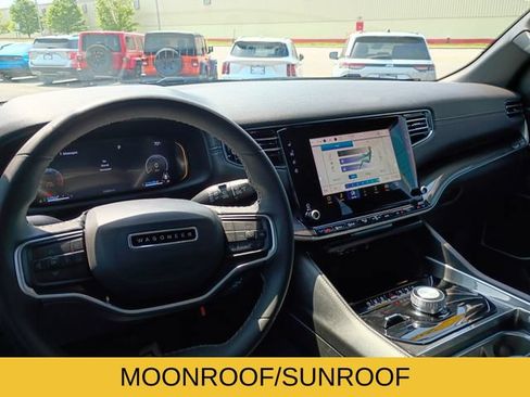 Used 2023 Jeep Wagoneer 4WD w/ Premium Group I image 10