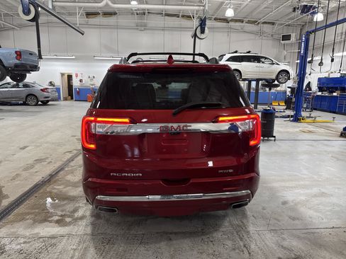 Used 2021 GMC Acadia Denali w/ Denali Ultimate Package image 4