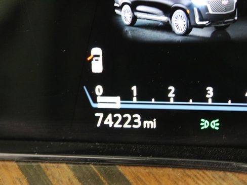 Used 2021 Cadillac Escalade Sport Platinum RWD image 45