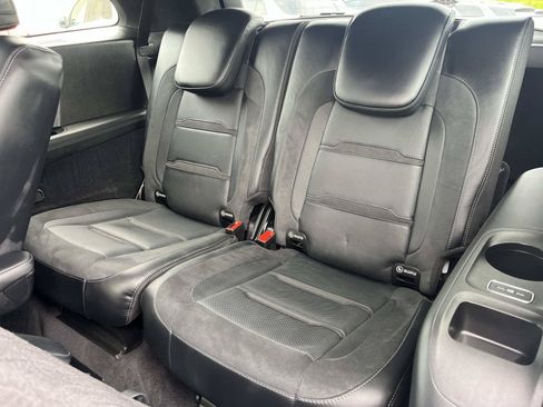 Certified 2021 Mercedes-Benz GLS 63 AMG 4MATIC w/ Acoustic Comfort Package image 22