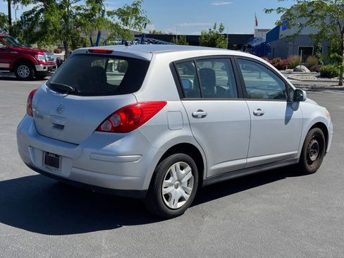 Used 2011 Nissan Versa 1.8 S FWD image 7