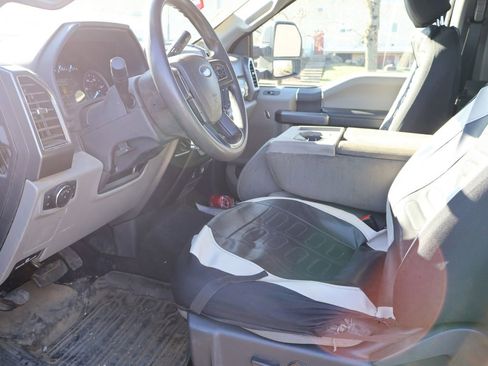 Used 2022 Ford F350 XLT w/ XLT Value Package image 4