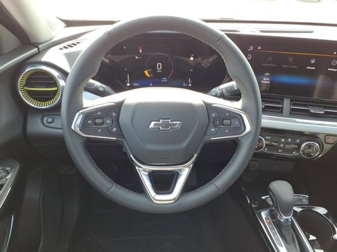 New 2026 Chevrolet Trax LT image 17