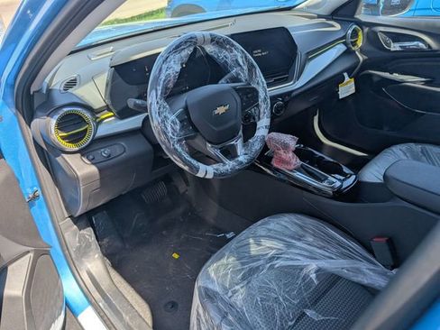 New 2026 Chevrolet Trax LT w/ Driver Confidence Package FWD image 12