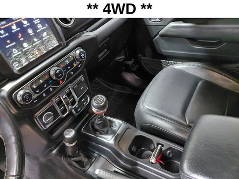 Used 2021 Jeep Wrangler Unlimited Sahara AWD/4WD image 6