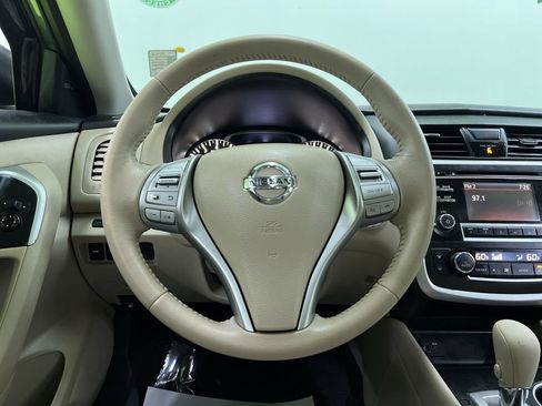 Used 2017 Nissan Altima 2.5 SV w/ Convenience Package FWD image 20