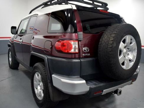 Used 2007 Toyota FJ Cruiser 2WD image 7
