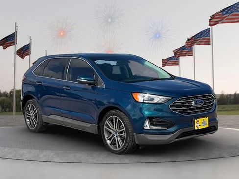 Used 2020 Ford Edge Titanium FWD image 8