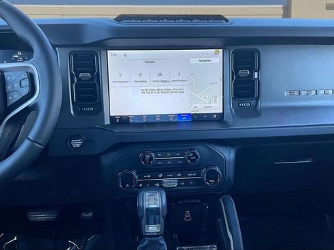 New 2026 Ford Bronco Badlands image 6