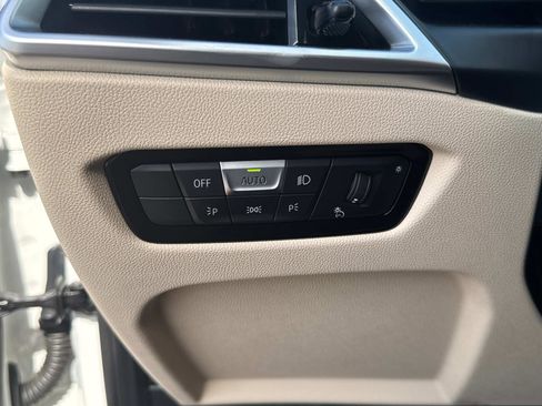 New 2025 BMW 330i xDrive Sedan w/ Premium Package image 33