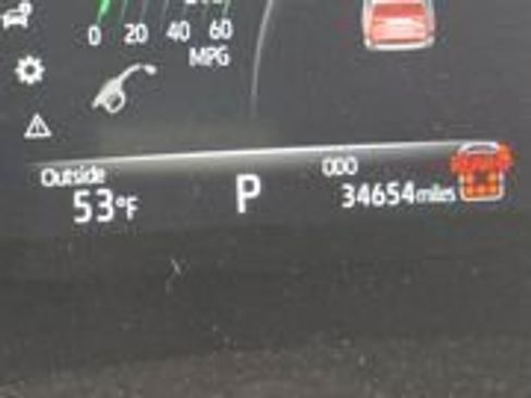 Used 2024 Toyota Highlander XLE image 12