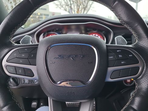 Used 2019 Dodge Challenger SRT Hellcat image 23