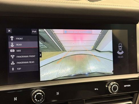 Used 2025 Porsche Macan Base image 23