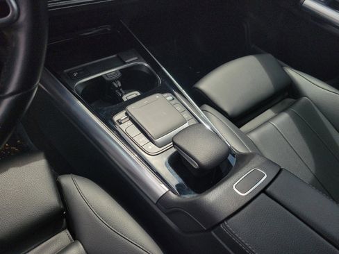 Certified 2022 Mercedes-Benz GLA 250 image 21