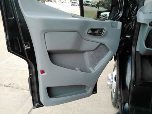 Used 2018 Ford Transit 350 XLT RWD image 19