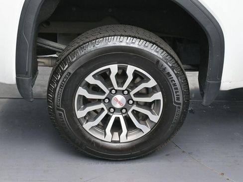 Used 2023 GMC Sierra 1500 AT4 w/ AT4 Premium Package AWD/4WD image 35