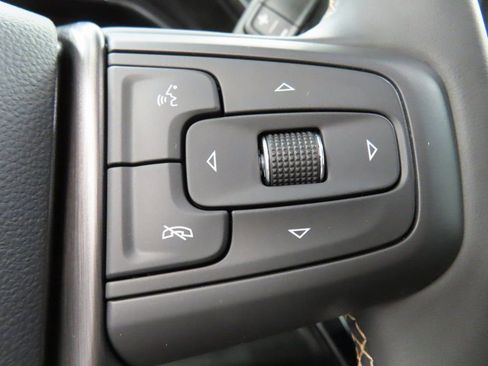 Used 2025 GMC Sierra 3500 AT4 w/ AT4 Premium Plus Package image 65