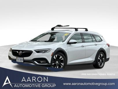 Used 2018 Buick Regal Essence w/ Driver Confidence Package #1