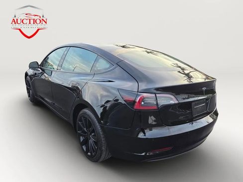 Used 2022 Tesla Model 3 RWD image 7