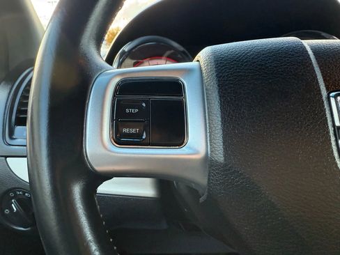 Used 2015 Dodge Grand Caravan SE w/ Quick Order Package 29E SE image 32