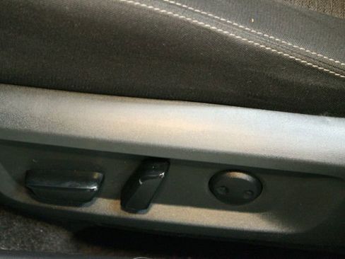 Used 2021 Nissan Rogue SV image 19