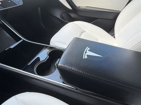 Used 2019 Tesla Model 3 Long Range image 27