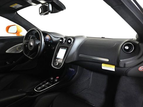 Used 2023 McLaren GT image 15