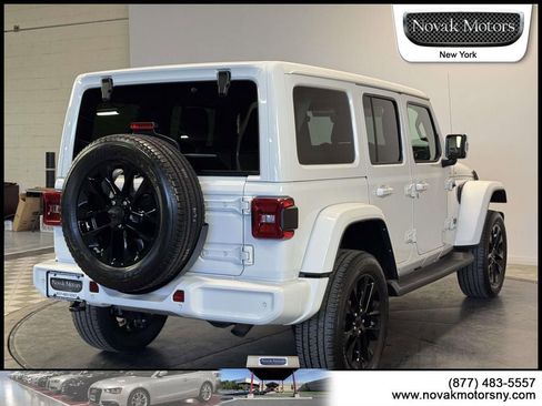 Used 2022 Jeep Wrangler Unlimited Sahara AWD/4WD image 6
