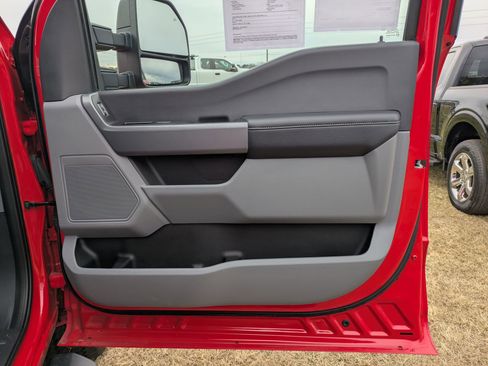 Certified 2024 Ford F350 XLT w/ FX4 Off-Road Package image 13