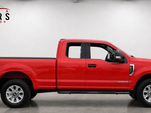 Used 2022 Ford F250 XLT RWD image 1