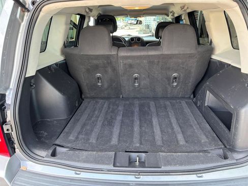 Used 2015 Jeep Patriot Latitude FWD image 13