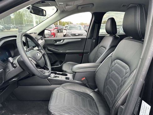 Used 2023 Ford Escape Platinum w/ Premium Technology Package AWD/4WD image 10