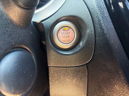 Used 2015 Nissan Juke SL image 23