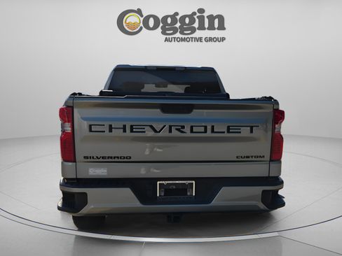 Used 2024 Chevrolet Silverado 1500 Custom w/ Turbomax Blackout Package image 4