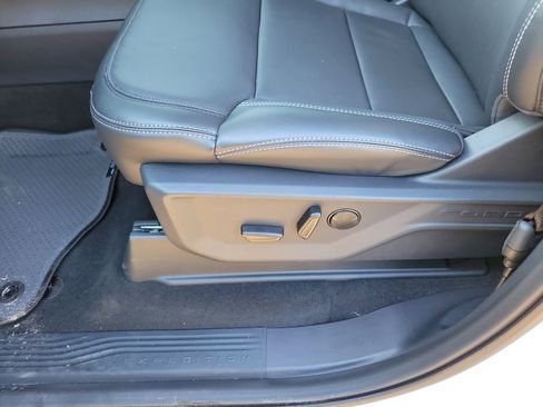 New 2026 Ford Expedition Platinum w/ Stealth Appearance Package AWD/4WD image 9