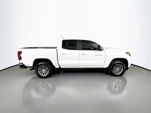 Used 2023 Chevrolet Colorado LT image 7