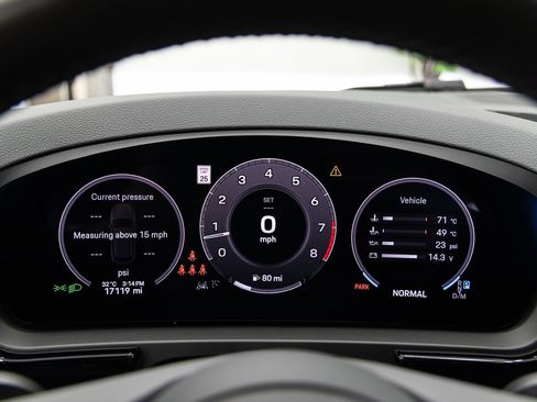 Used 2024 Porsche Cayenne S AWD/4WD image 17