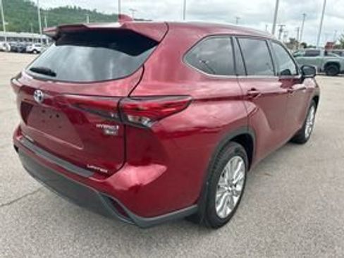 Used 2021 Toyota Highlander Limited AWD/4WD image 6