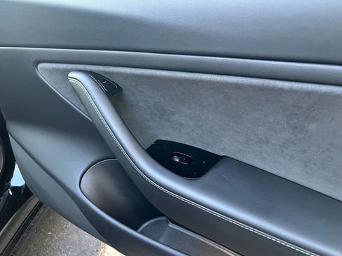 Used 2018 Tesla Model 3 Long Range image 15