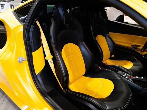 Used 2016 Ferrari 488 GTB RWD image 21