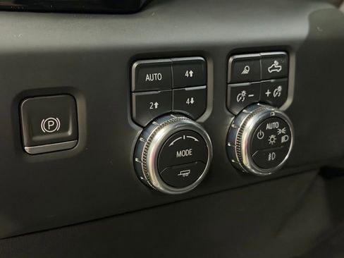 Certified 2023 GMC Sierra 1500 AT4 image 27